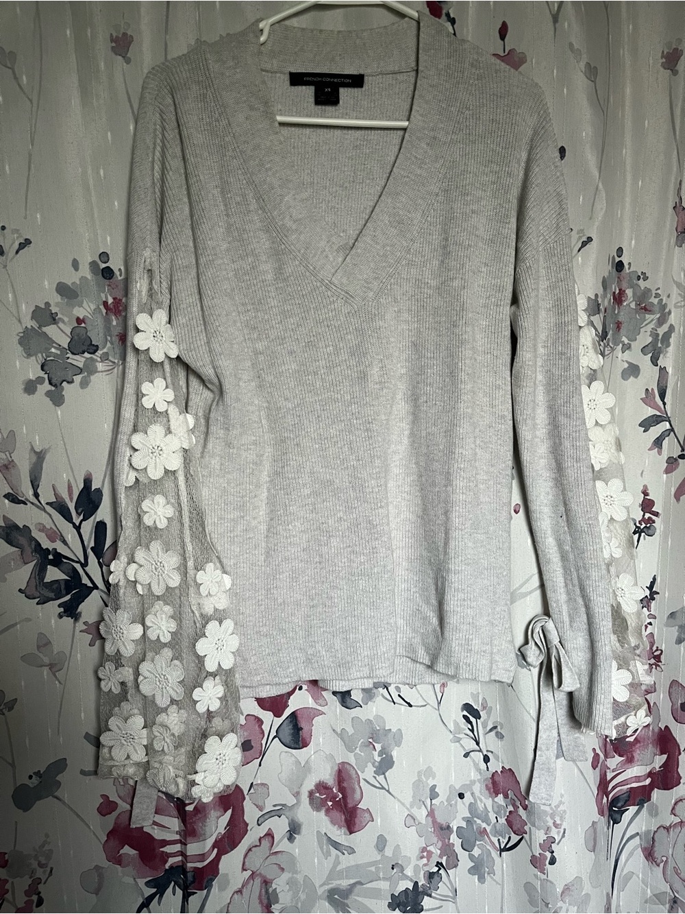 French Connection Light Gray V-Neck Sweater with Floral Lace Sleeves